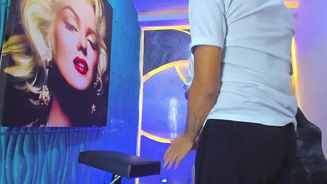 Play boys Hot2 online show from October 27, 2025, 1:12 pm