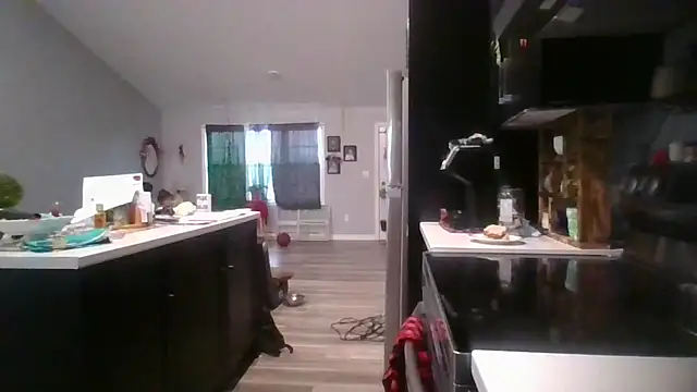 Snapshot of october1992xx chatting on November 13, 2025, 7:51 pm october1992xx online show from November 13, 2025, 7:51 pm