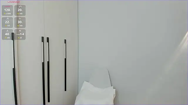 aizury chi online show from October 15, 2025, 2:03 pm