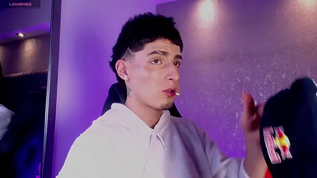 Snapshot of MateoMitchell chatting on April 12, 2026, 4:49 am MateoMitchell online show from April 12, 2026, 4:49 am