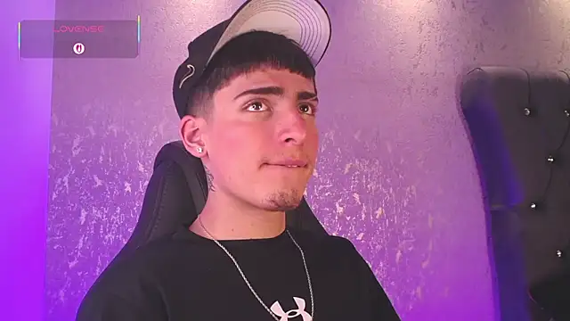 MateoMitchell online show from November 25, 2025, 5:30 am