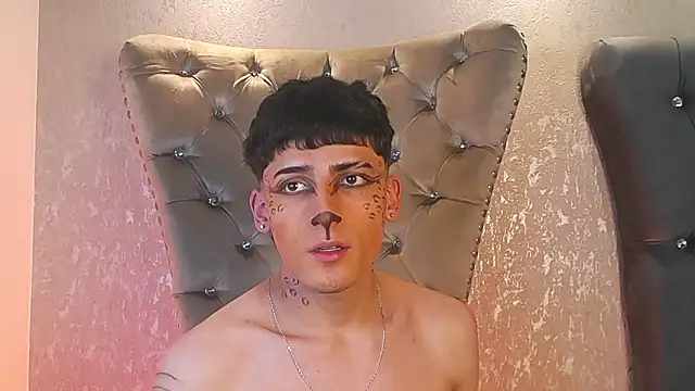 MateoMitchell online show from October 24, 2025, 5:28 am