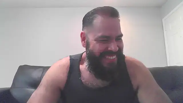 BigJohnBear39 online show from October 6, 2025, 4:57 am