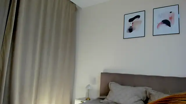 Snapshot of MarindaRuud chatting on October 25, 2025, 11:09 am MarindaRuud online show from October 25, 2025, 11:09 am