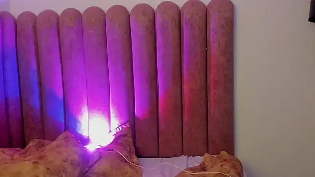 Snapshot of Alanha__ chatting on November 3, 2025, 3:12 am Alanha online show from November 3, 2025, 3:12 am