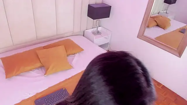 Snapshot of Alanha__ chatting on December 16, 2025, 3:11 am Alanha online show from December 16, 2025, 3:11 am