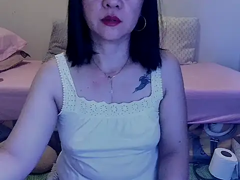 KissHott online show from March 19, 2026, 2:06 pm