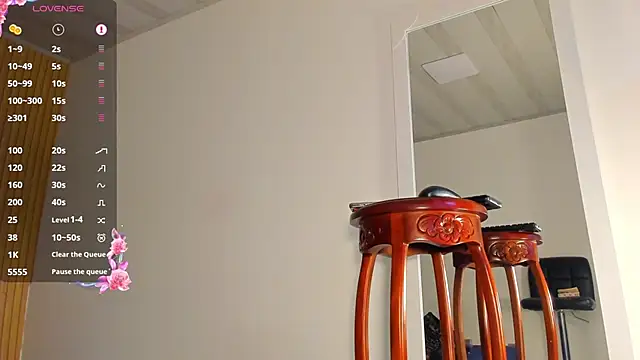 Snapshot of bella_tinkerbell_bahamas chatting on November 26, 2025, 8:42 pm bella tinkerbell bahamas online show from November 26, 2025, 8:42 pm