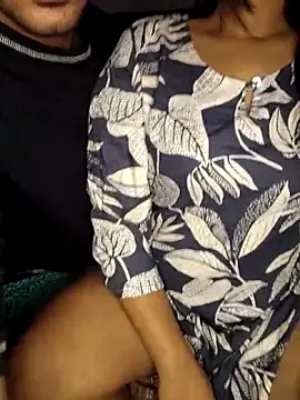 Snapshot of Dark_Chocoxxx chatting on November 14, 2025, 4:43 pm Dark Chocoxxx online show from November 14, 2025, 4:43 pm