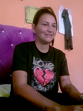 fanny soto online show from October 6, 2025, 1:12 pm