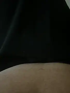 Snapshot of Bionda19 chatting on November 30, 2025, 5:25 pm Bionda19 online show from November 30, 2025, 5:25 pm