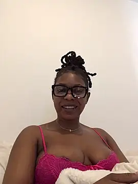 CurvyGoddessXxx online show from October 5, 2025, 1:57 pm