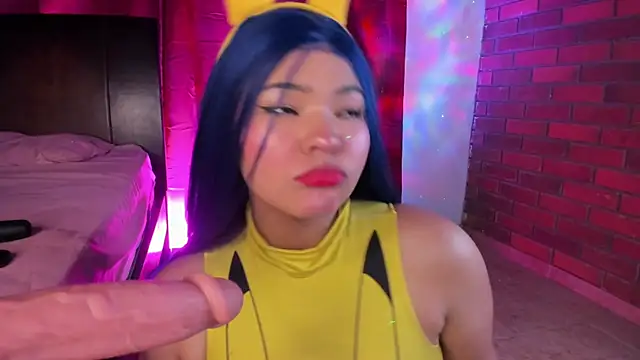 TinixMorgan online show from November 9, 2025, 4:05 am