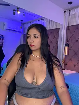 Snapshot of Rose_monroee chatting on October 6, 2025, 7:25 pm Rose monroee online show from October 6, 2025, 7:25 pm