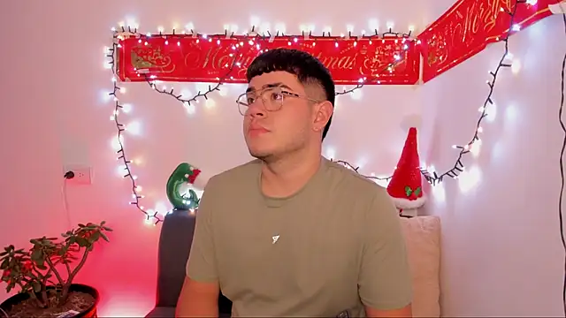 Snapshot of thiago_occonor chatting on November 25, 2025, 2:56 am thiago occonor online show from November 25, 2025, 2:56 am