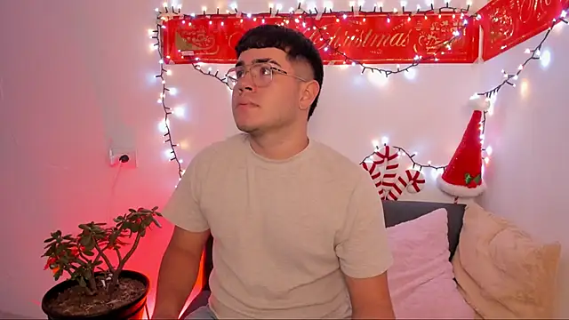 Snapshot of thiago_occonor chatting on November 24, 2025, 1:27 am thiago occonor online show from November 24, 2025, 1:27 am