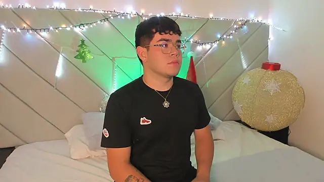 Snapshot of thiago_occonor chatting on November 13, 2025, 2:04 am thiago occonor online show from November 13, 2025, 2:04 am