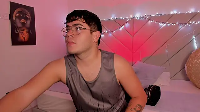 Snapshot of thiago_occonor chatting on November 18, 2025, 1:54 am thiago occonor online show from November 18, 2025, 1:54 am