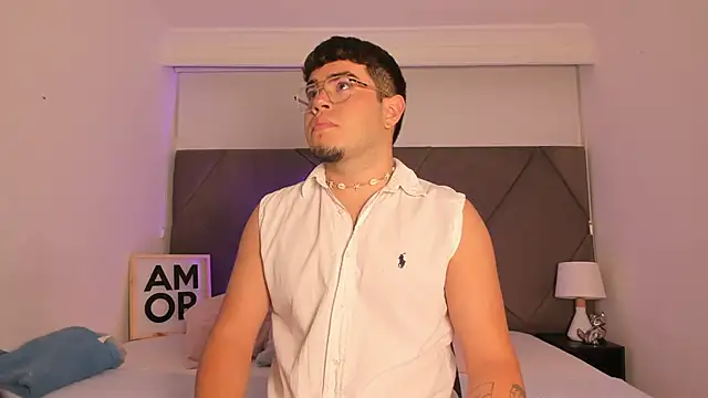 Snapshot of thiago_occonor chatting on October 13, 2025, 12:51 pm thiago occonor online show from October 13, 2025, 12:51 pm