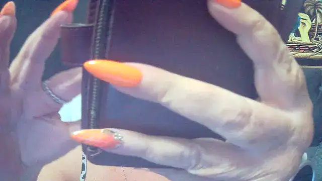 Snapshot of Playful_MILF_Demi chatting on July 29, 2026, 6:40 pm Playful MILF Demi online show from July 29, 2026, 6:40 pm