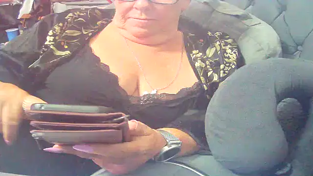Snapshot of Playful_MILF_Demi chatting on July 21, 2026, 7:48 pm Playful MILF Demi online show from July 21, 2026, 7:48 pm