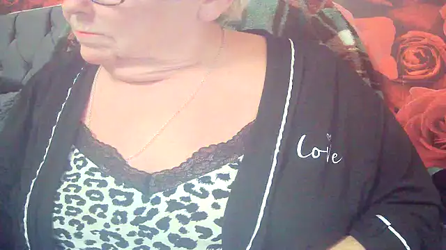 Playful MILF Demi online show from April 26, 2026, 6:38 pm