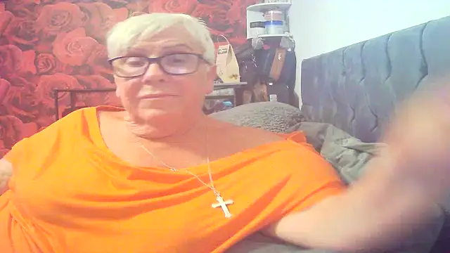 Snapshot of Playful_MILF_Demi chatting on July 6, 2026, 8:44 pm Playful MILF Demi online show from July 6, 2026, 8:44 pm