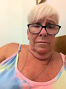 Snapshot of Playful_MILF_Demi chatting on July 3, 2026, 11:11 pm Playful MILF Demi online show from July 3, 2026, 11:11 pm