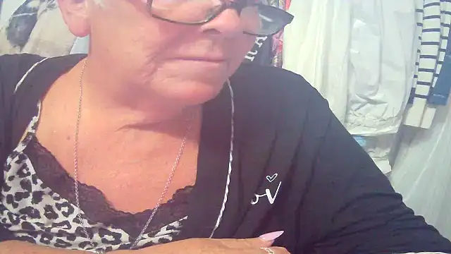 Snapshot of Playful_MILF_Demi chatting on July 23, 2026, 9:22 pm Playful MILF Demi online show from July 23, 2026, 9:22 pm