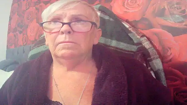 Playful MILF Demi online show from June 8, 2026, 8:48 am