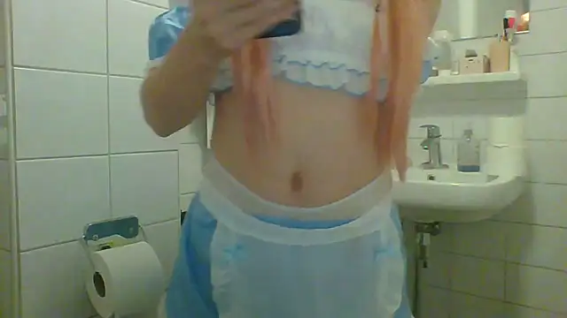 Snapshot of CammieTrans chatting on October 4, 2025, 4:41 pm CammieTrans online show from October 4, 2025, 4:41 pm