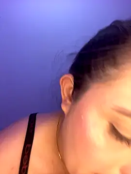 Snapshot of Anyhot_latina chatting on November 25, 2025, 11:16 pm Anyhot latina online show from November 25, 2025, 11:16 pm