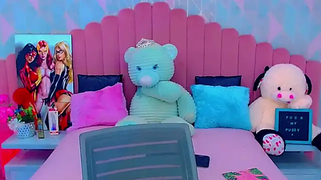 Snapshot of miss_dania75 chatting on November 25, 2025, 5:19 am miss dania75 online show from November 25, 2025, 5:19 am