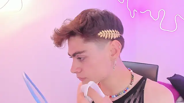 Snapshot of Sam_Clark chatting on November 5, 2025, 3:31 am Sam Clark online show from November 5, 2025, 3:31 am