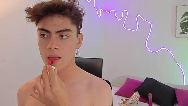 Snapshot of Sam_Clark chatting on November 18, 2025, 3:21 am Sam Clark online show from November 18, 2025, 3:21 am