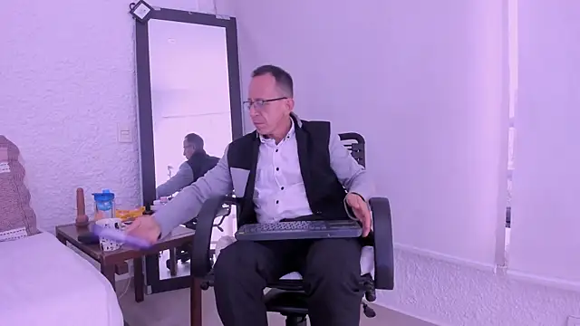  axelking  online show from February 12, 2026, 11:32 am