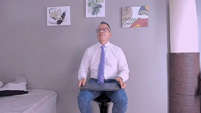 Snapshot of _axelking_ chatting on October 20, 2025, 11:44 am axelking online show from October 20, 2025, 11:44 am