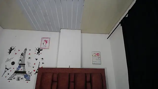 vauroraper online show from November 18, 2025, 11:59 pm