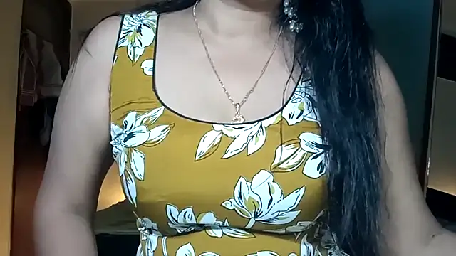 Snapshot of horny_milf_couple chatting on June 13, 2026, 7:45 pm horny milf couple online show from June 13, 2026, 7:45 pm