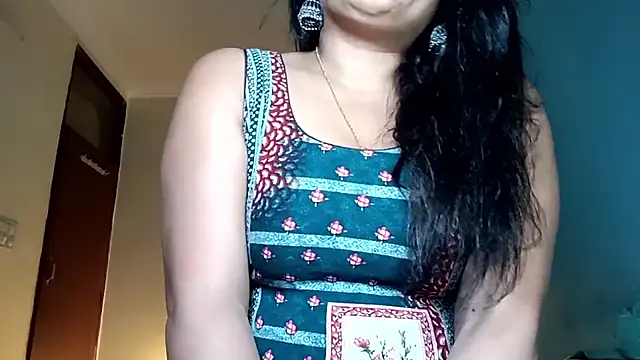 Snapshot of horny_milf_couple chatting on June 4, 2026, 7:07 pm horny milf couple online show from June 4, 2026, 7:07 pm