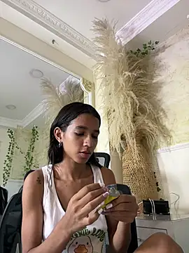 ScarletEvanss  online show from July 9, 2026, 10:59 am