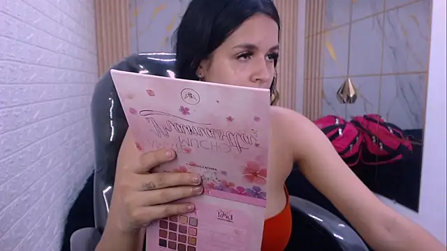 Snapshot of neiti_milk chatting on December 3, 2025, 2:12 am neiti milk online show from December 3, 2025, 2:12 am