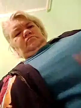 LusiyaGold5 online show from October 12, 2025, 10:00 pm