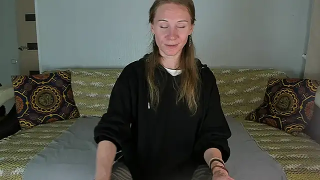 Snapshot of Amalia_Mio chatting on July 17, 2026, 10:23 am Amalia Mio online show from July 17, 2026, 10:23 am