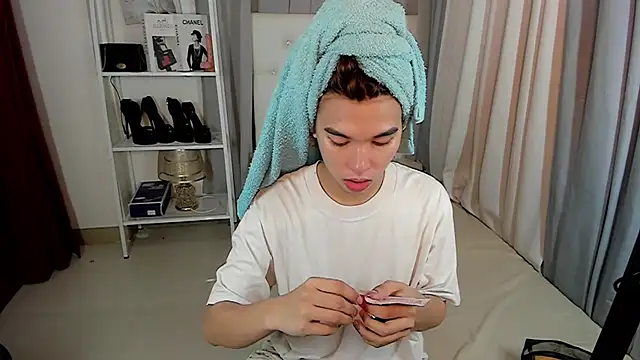 Snapshot of Yourdreamgoddess chatting on January 12, 2026, 4:36 pm Yourdreamgoddess online show from January 12, 2026, 4:36 pm