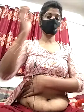 Queen-Any online show from October 21, 2025, 8:41 pm