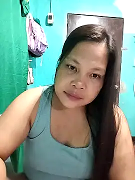shyhotpinay 32 online show from January 19, 2026, 2:21 pm