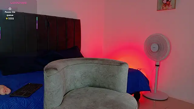 angel kyrozz online show from February 25, 2026, 6:41 pm