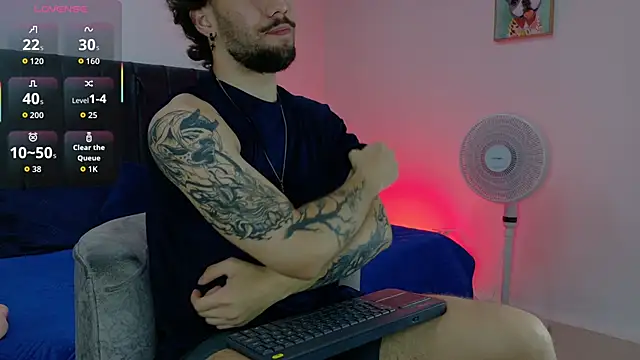 angel kyrozz online show from February 26, 2026, 6:41 pm