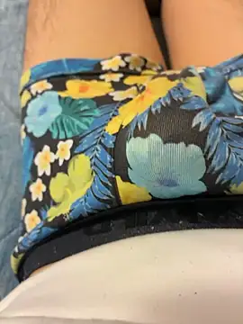 JinVelvet online show from October 23, 2025, 8:24 am